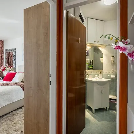 Апартаменти Desert Rose