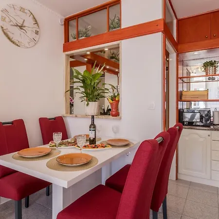 Апартаменти Desert Rose *